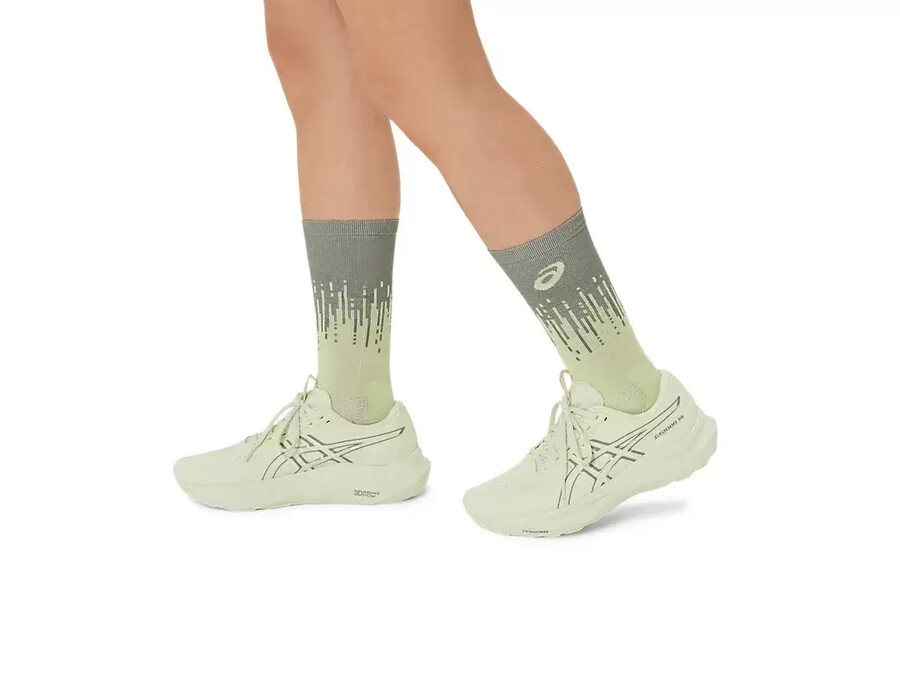 performance run sock crew