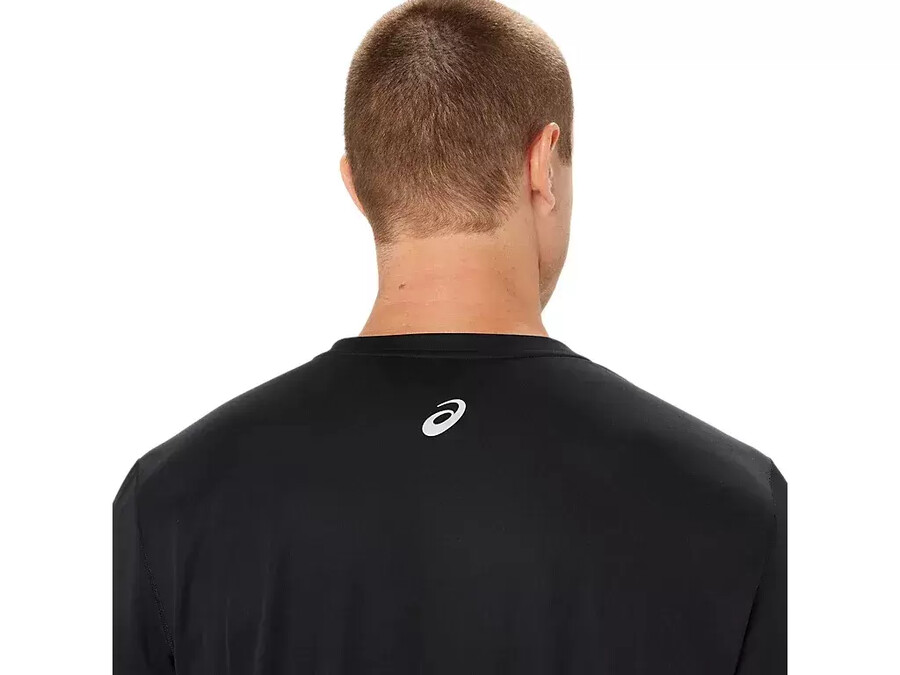 langarm-oberteil mit fujitrail-logo